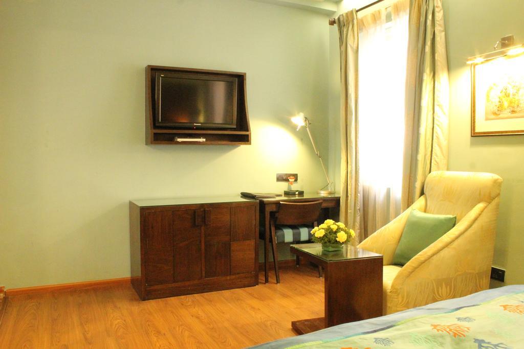 juSTa MG Road Hotel Bangalore Exterior foto